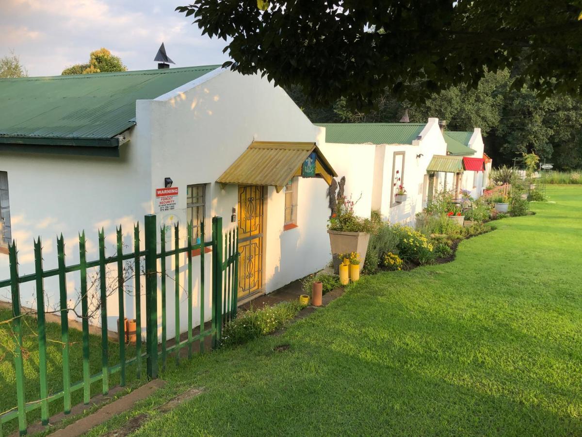 Peace Corner Cottages Dullstroom Eksteriør billede
